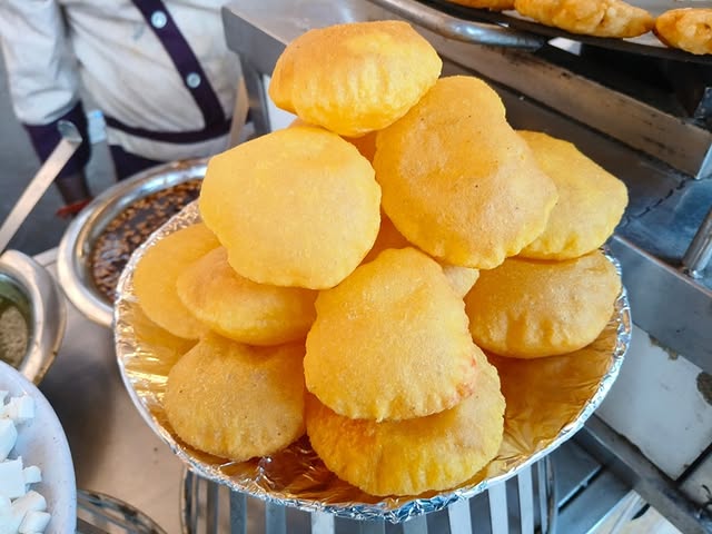 Puri served at a live counter